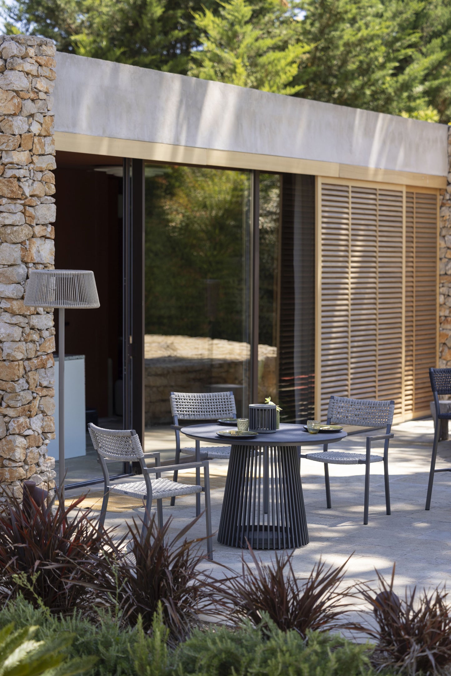 HALO – Table solaire Ø 110